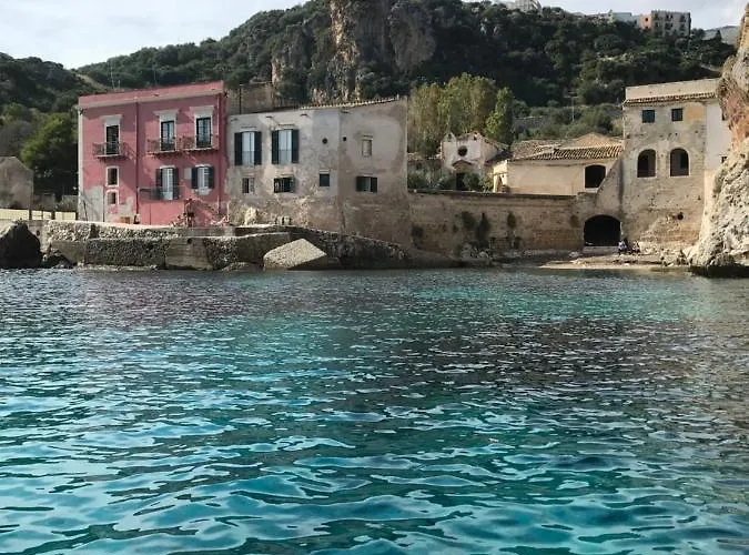 Casa Bouganville * Scopello (Sicily)